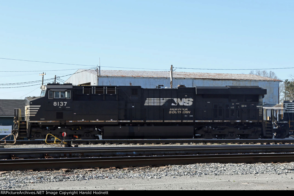 NS 8137